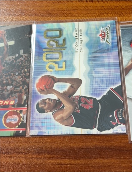 2000 Fleer #2020 Elton Brand — front