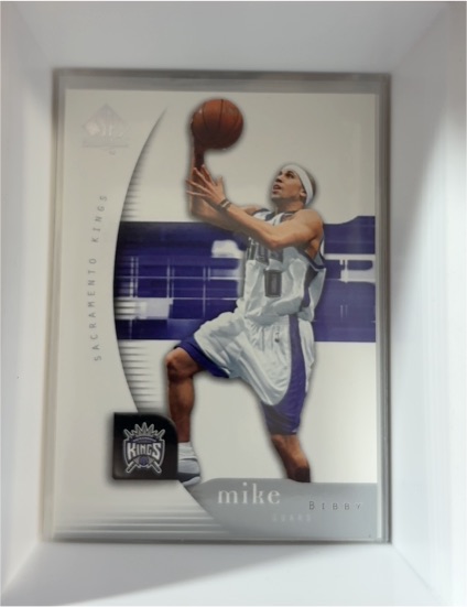 2005-06 SP Authentic #74 Mike Bibby — front