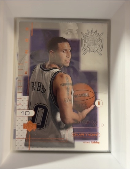 2001-02 Upper Deck Ovation #75 Mike Bibby — front
