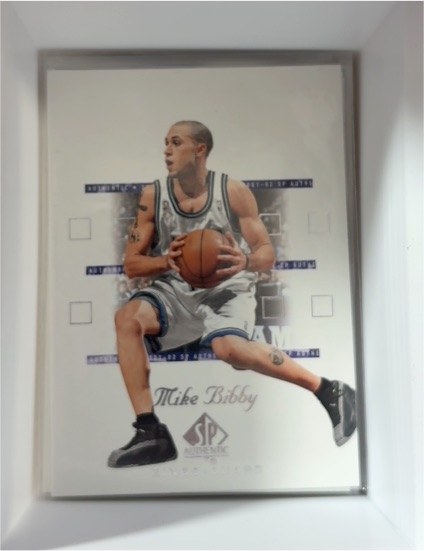 2001-02 SP Authentic #74 Mike Bibby — front