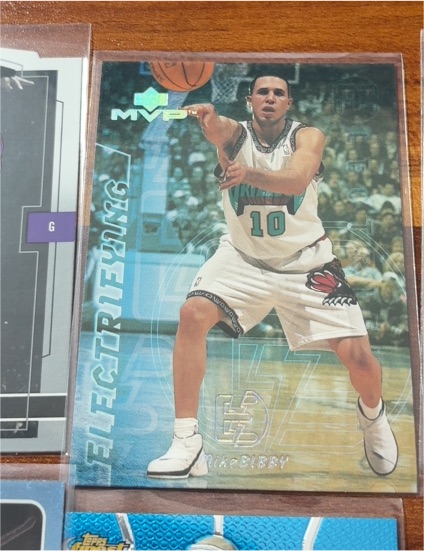 2000-01 Upper Deck MVP Electrifying #E10 Mike Bibby — front
