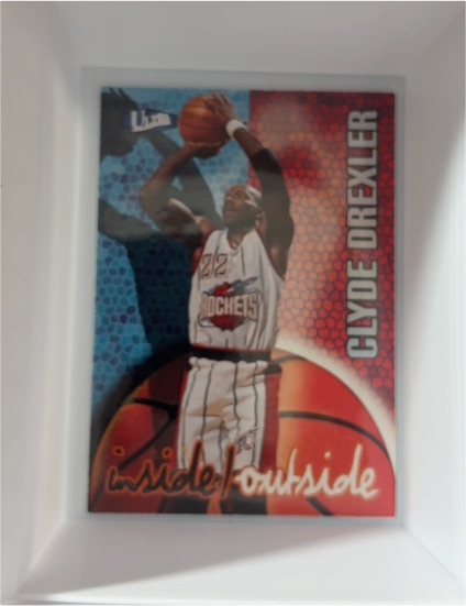 1997-98 Fleer Ultra Inside/Outside #13 Clyde Drexler — front