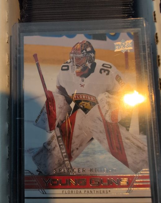 2021-22 Upper Deck Extended Series 06-07 Retro Young Guns #T-95 Spencer Knight — front