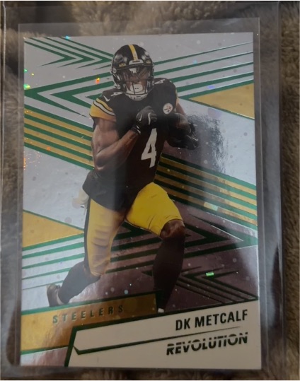 2025 Panini Revolution #17 DK Metcalf — front