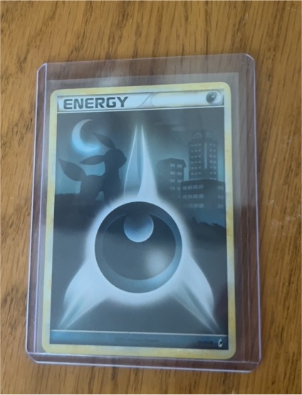 2009 Pokémon HeartGold SoulSilver #121 Darkness Energy Umbreon — front
