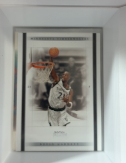 2001 SP Authentic #21 Kevin Garnett — front