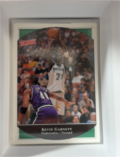 1999-00 Upper Deck Victory #150 Kevin Garnett — front