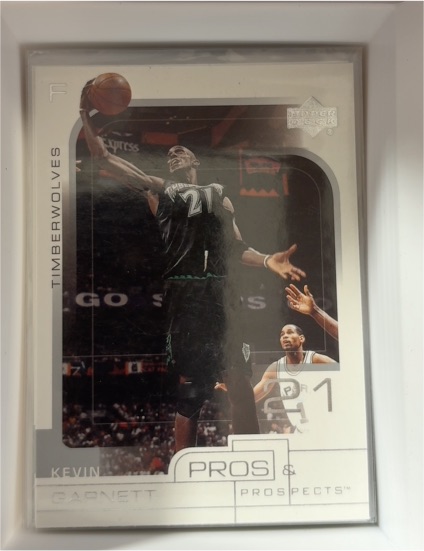 2001-02 Upper Deck Pros & Prospects #48 Kevin Garnett — front