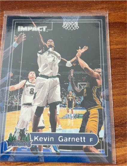 1999-00 SkyBox Impact #94 Kevin Garnett — front