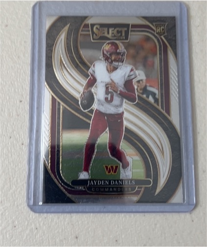 2024 Panini Select Premier Level #112 Jayden Daniels — front