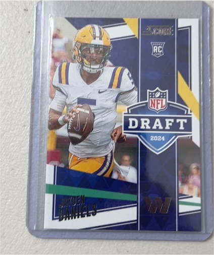 2024 Panini Score NFL Draft #3 Jayden Daniels — front