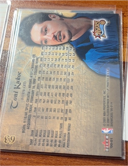 2000 Fleer #63 Toni Kukoc — front