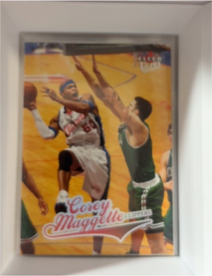 2004 Fleer Ultra #72 Corey Maggette — front
