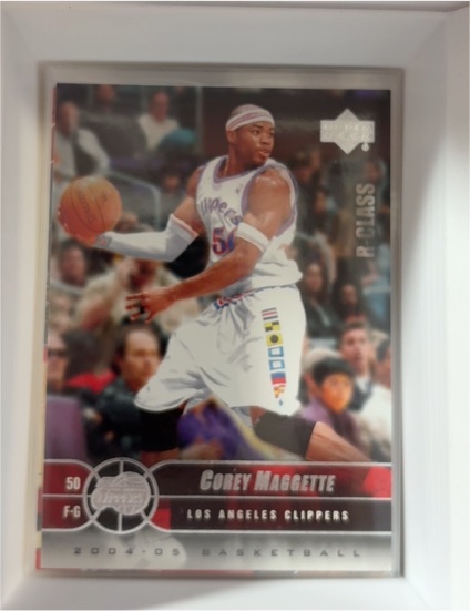 2004-05 Upper Deck #50 Corey Maggette — front