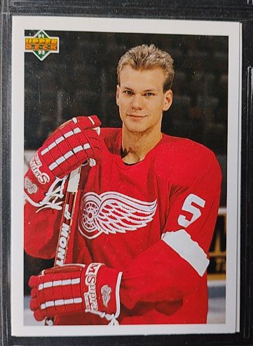 1991-92 Upper Deck #584 Nicklas Lidstrom — front