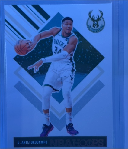 2024-25 Panini NBA Hoops #285 Giannis Antetokounmpo — front