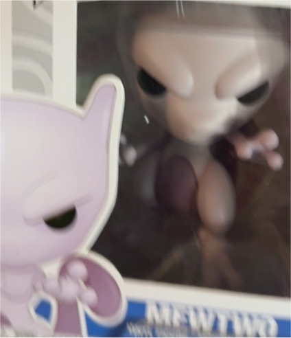 Funko Pop! Pokémon Mewtwo Vinyl Figure #581 — front