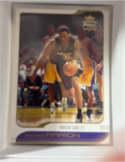 2001-02 Fleer Focus #34 Shawn Marion — front