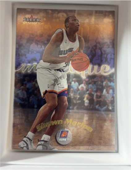 2000-01 Fleer Mystique #5 Shawn Marion — front
