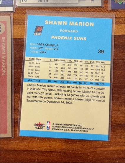 2004 Fleer #39 Shawn Marion — front
