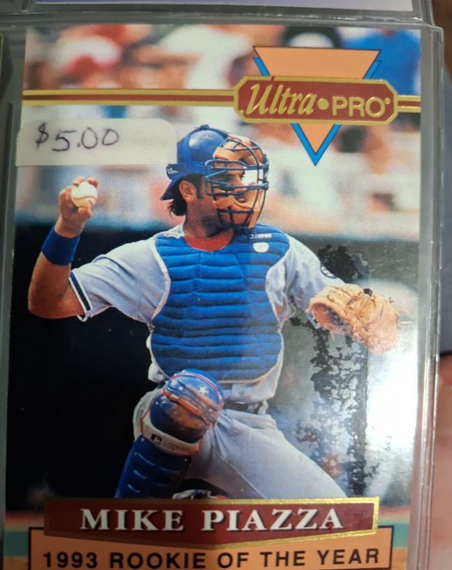 1994 Ultra Pro #4 Mike Piazza — front