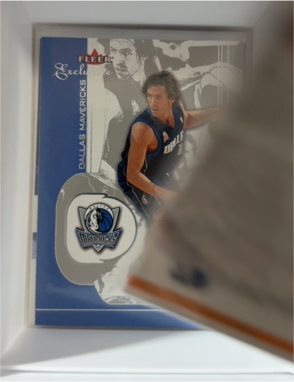 2001-02 Fleer Exclusive #27 Dirk Nowitzki — front