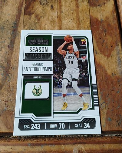 2023-24 Panini Contenders #66 Giannis Antetokounmpo — front