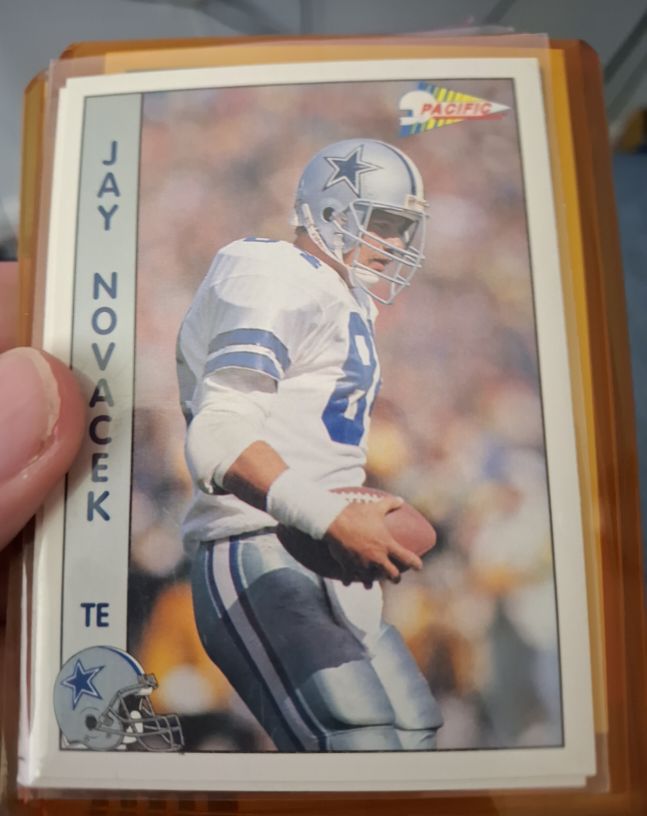 1992 Pacific #63 Jay Novacek — front