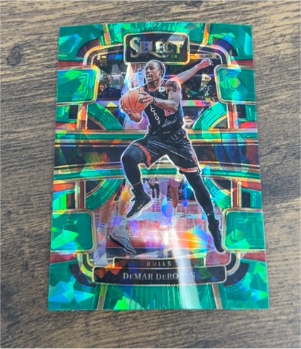 2023-24 Panini Select #10 DeMar DeRozan — front