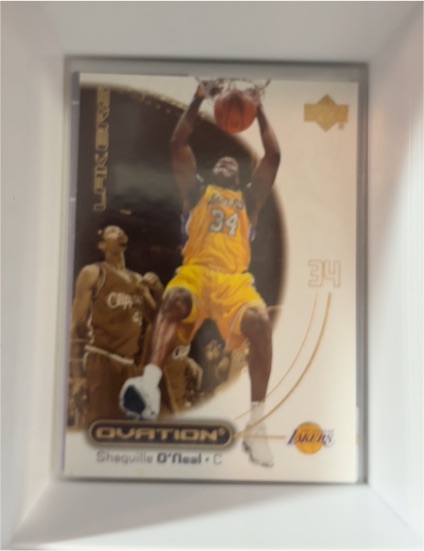 2000-01 Upper Deck Ovation #25 Shaquille O'Neal — front