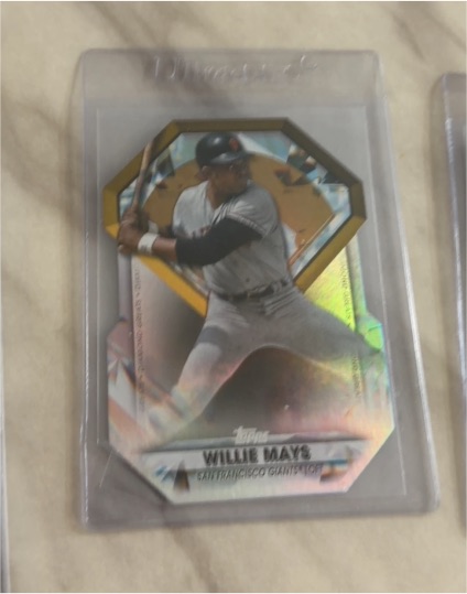 2022 Topps Series 1 Diamond Greats Die-Cut #DGDC-25 Willie Mays — front