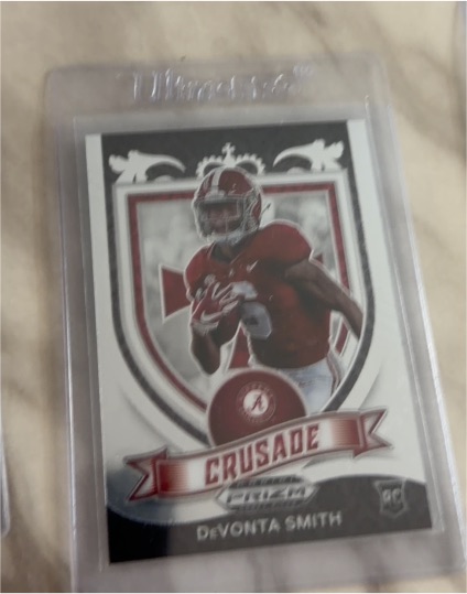 2021 Panini Prizm Draft Picks #165 DeVonta Smith Crusade Rookie Card — front