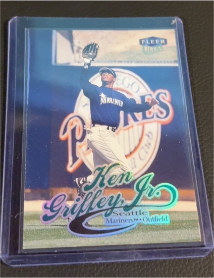 1999 Fleer Ultra #72 Ken Griffey Jr. — front