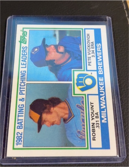 1983 Topps #321 Robin Yount / Pete Vuckovich Milwaukee Brewers — front