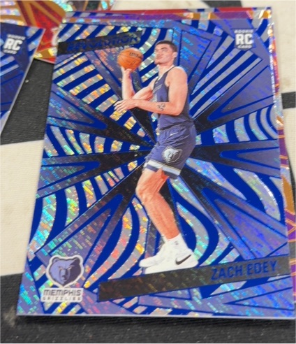 2024-25 Panini Revolution #134 Zach Edey — front