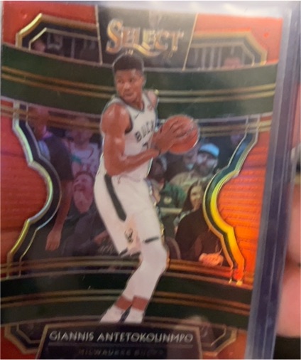 2019-20 Panini Select #22 Giannis Antetokounmpo — front