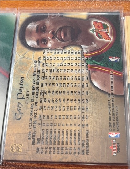 2000 Fleer #33 Gary Payton — front