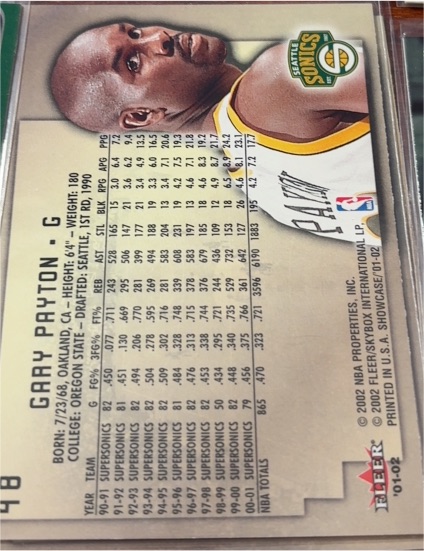 2001 Fleer #48 Gary Payton — front