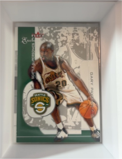 2001-02 Fleer Exclusive #64 Gary Payton — front