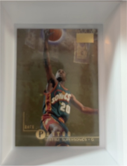1996-97 SkyBox Premium #110 Gary Payton — front