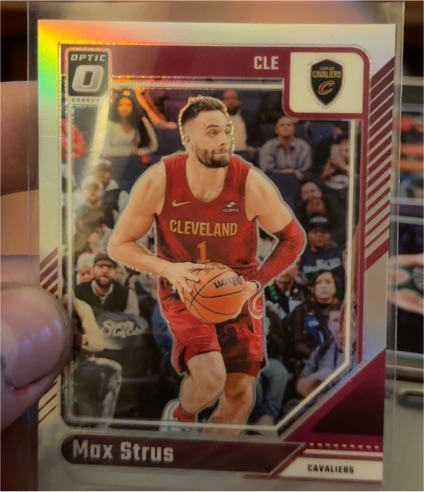 2024-25 Donruss Optic #115 Max Strus — front