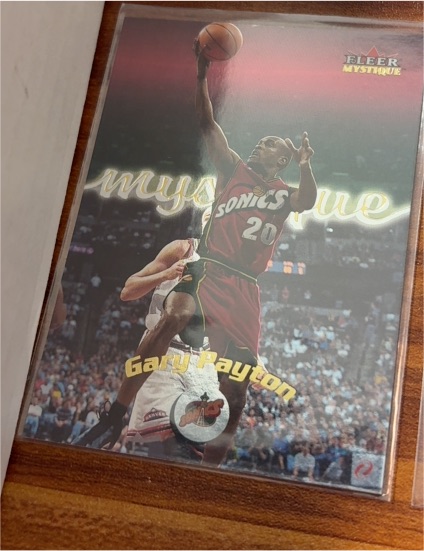 2000-01 Fleer Mystique #2 Gary Payton — front
