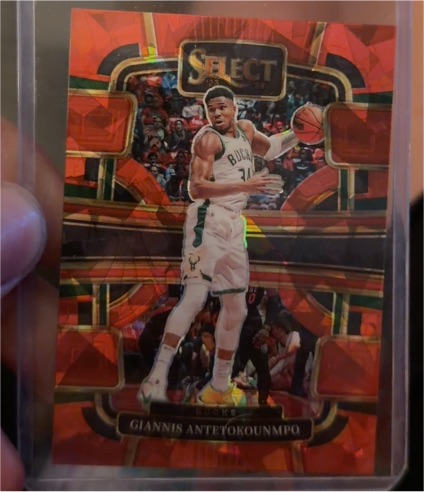 2023-24 Panini Select #60 Giannis Antetokounmpo Red Cracked Ice Prizm — front