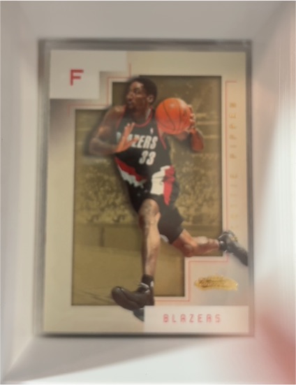 2001-02 Fleer Showcase #37 Scottie Pippen — front
