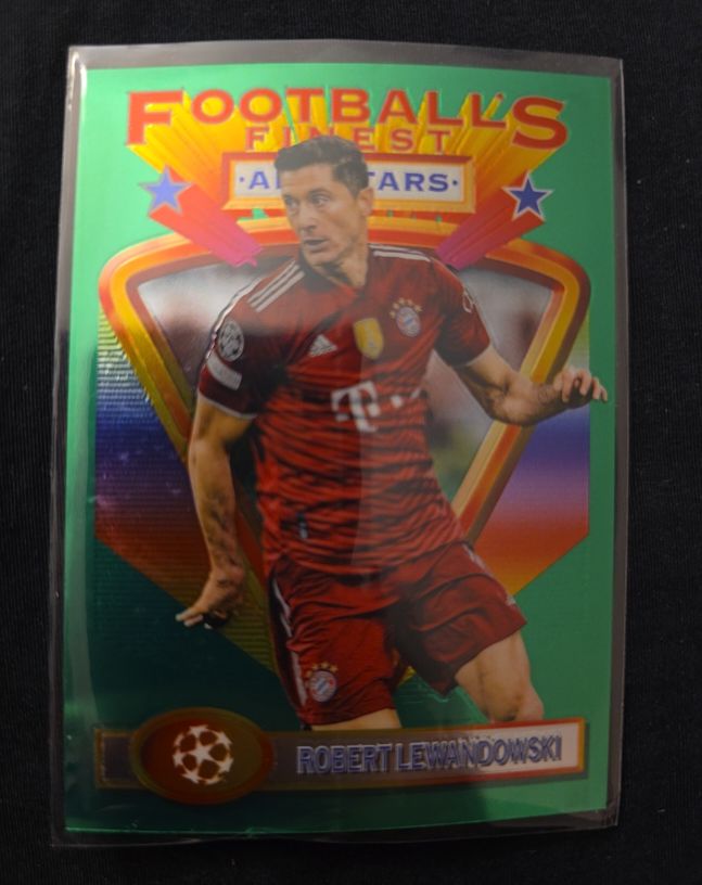 2021-22 Topps Finest Flashbacks UEFA Champions League #100 Robert Lewandowski — front