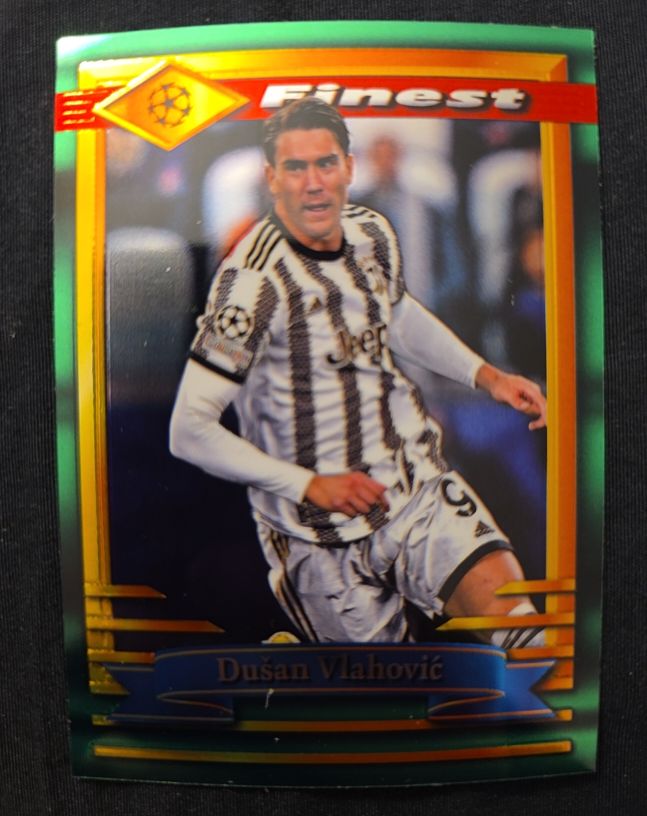2022-23 Topps Finest Flashbacks UEFA Club Competitions #73 Dušan Vlahović — front