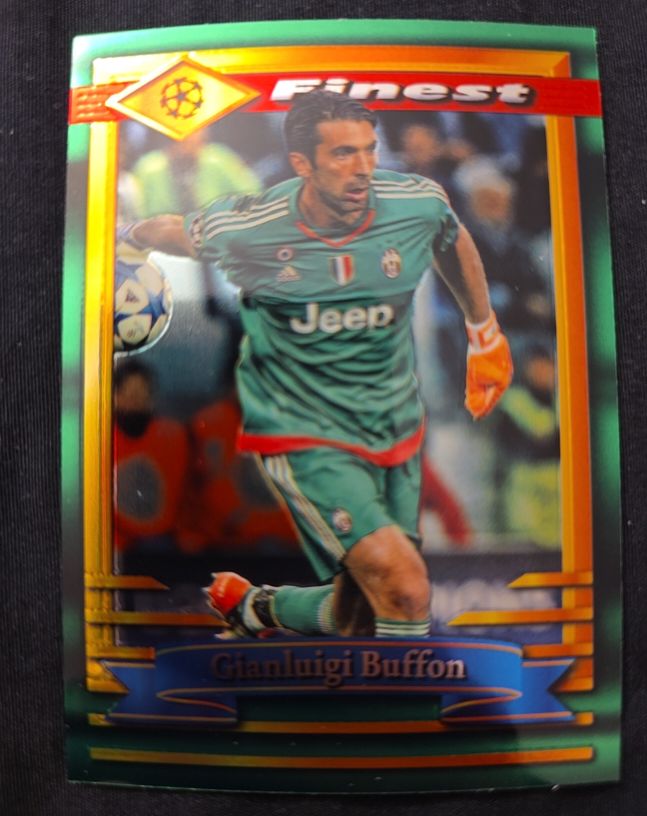 2022-23 Topps Finest Flashbacks UEFA Club Competitions #32 Gianluigi Buffon — front