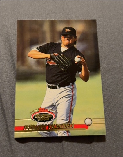 1993 Topps Stadium Club #661 Fernando Valenzuela — front