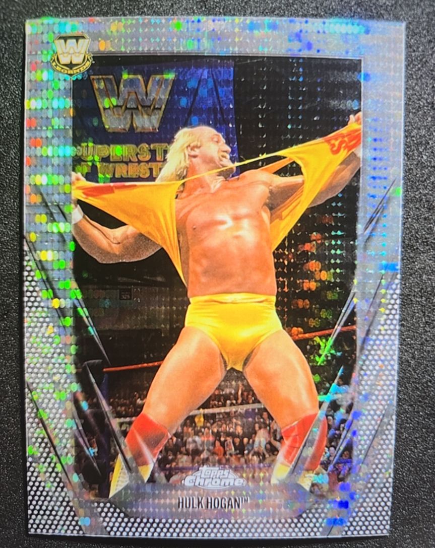 2026 Topps Chrome WWE #25 Hulk Hogan — front
