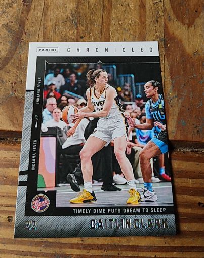 2025 Panini Chronicled #31 Caitlin Clark — front